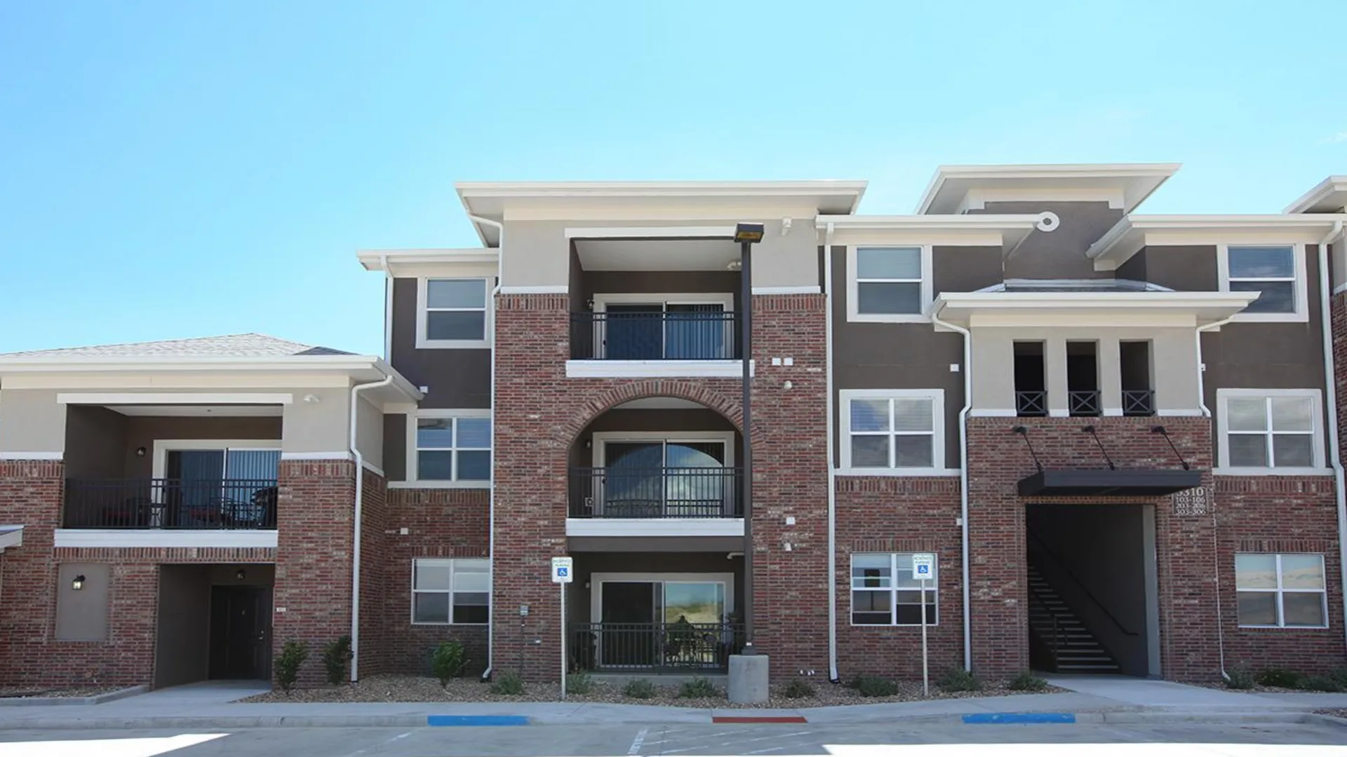 the apartment complex at The Outlook Ridge Apartments